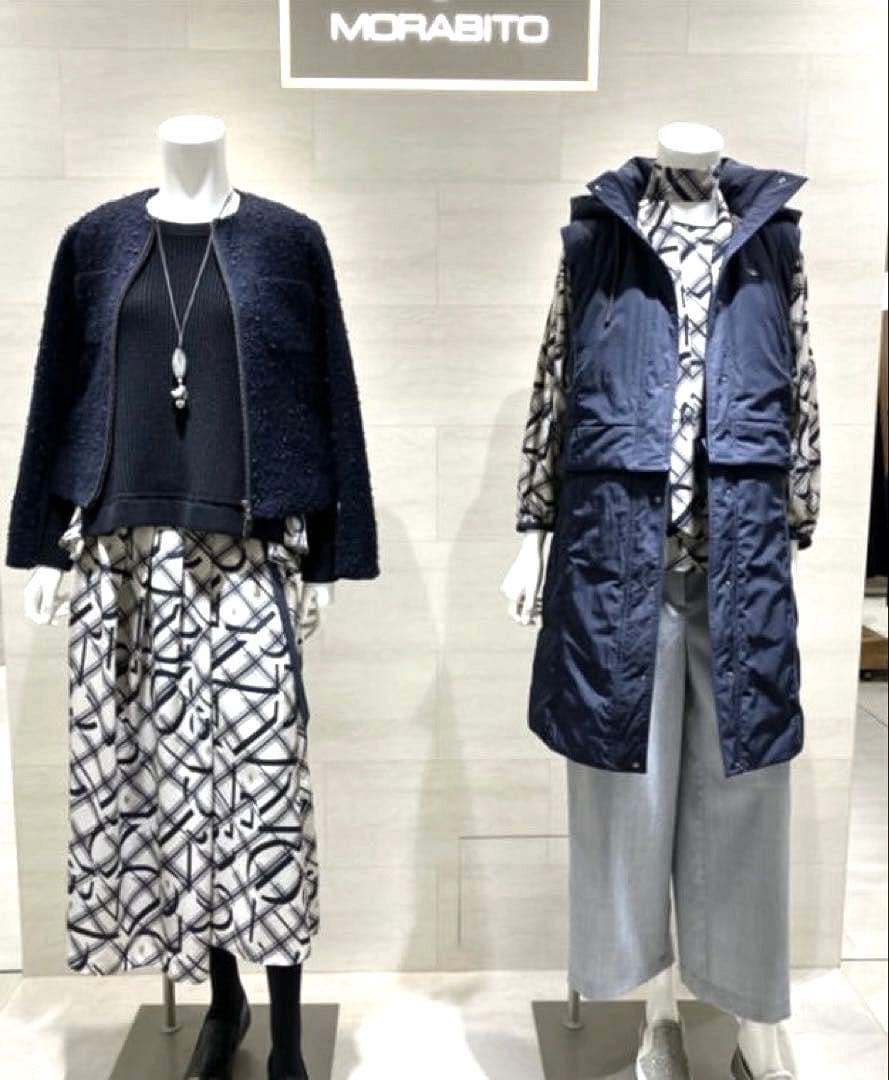 新品訳あり　モラビトブラン　カタログ掲載ロゴプリントブラウス¥63,800