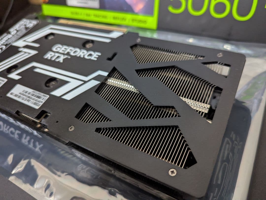 GALAKURO GeForce RTX 5060ti 8g 本体