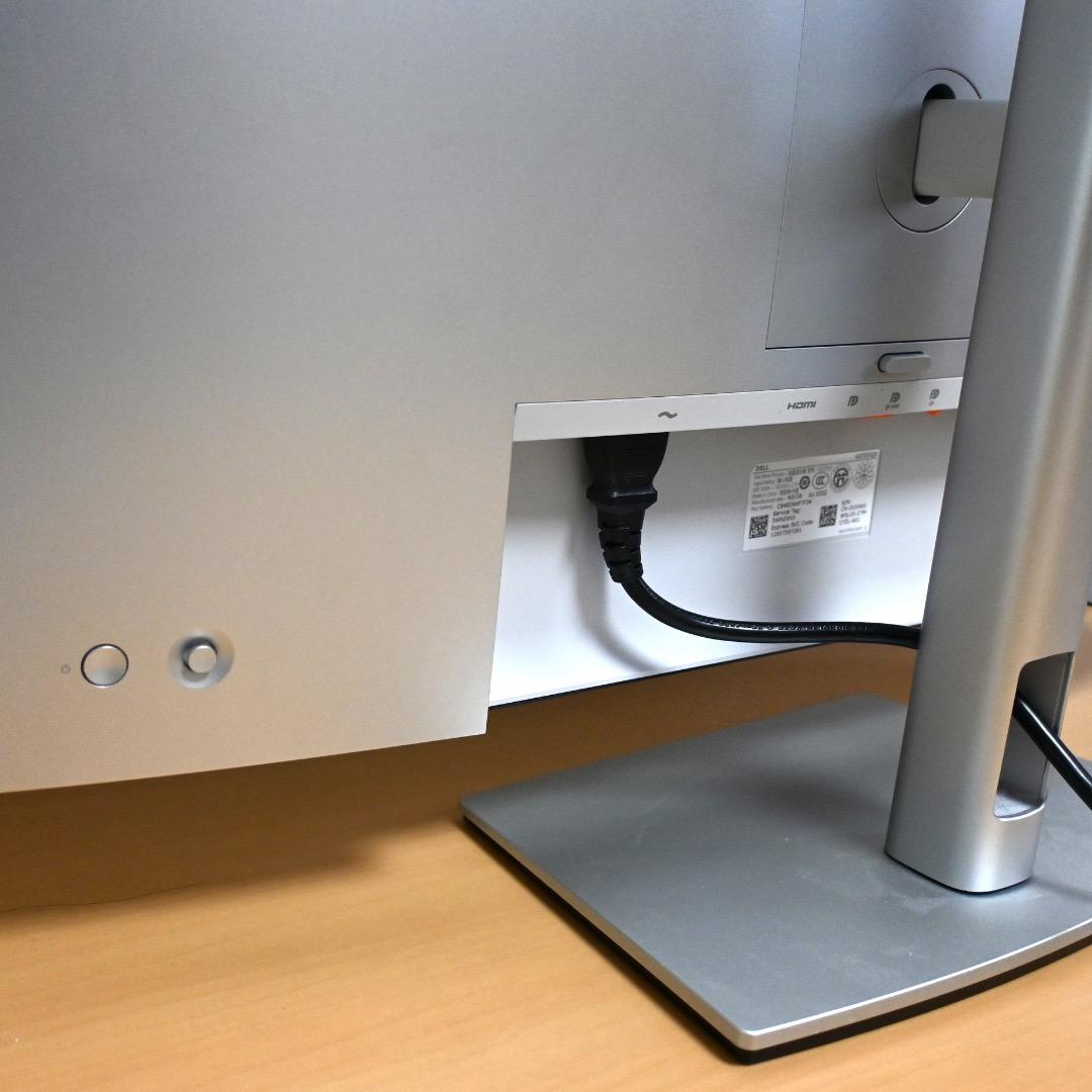 Dell u2723qx 27インチ 4Kモニター