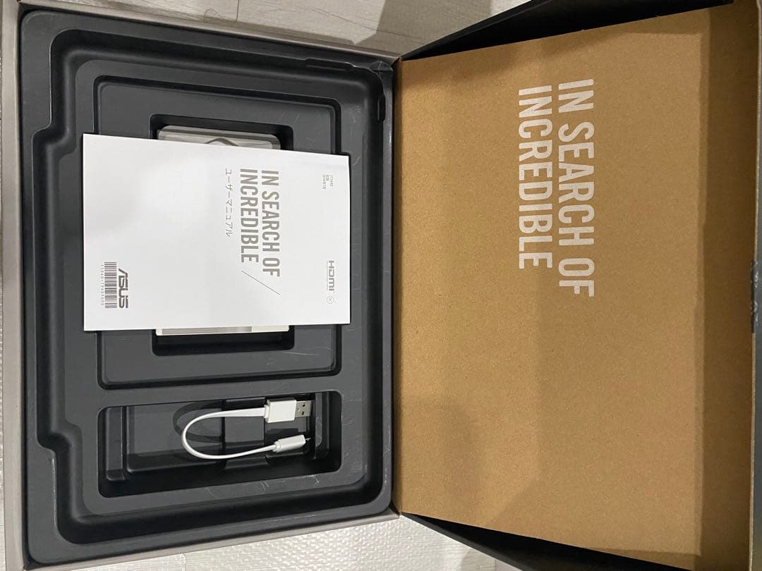 美品★お得！ASUS TransBook T101HA、モバイルバッテリーPC用