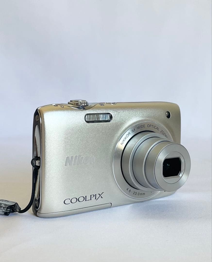 デジタルカメラ momo