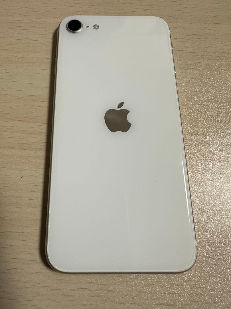 SIMロックありau端末　iPhone SE 第2世代 64GB SE2