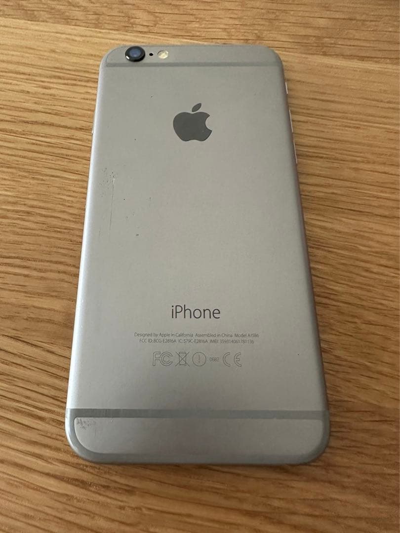 iPhone 6 Silver 16 GB SIMフリー