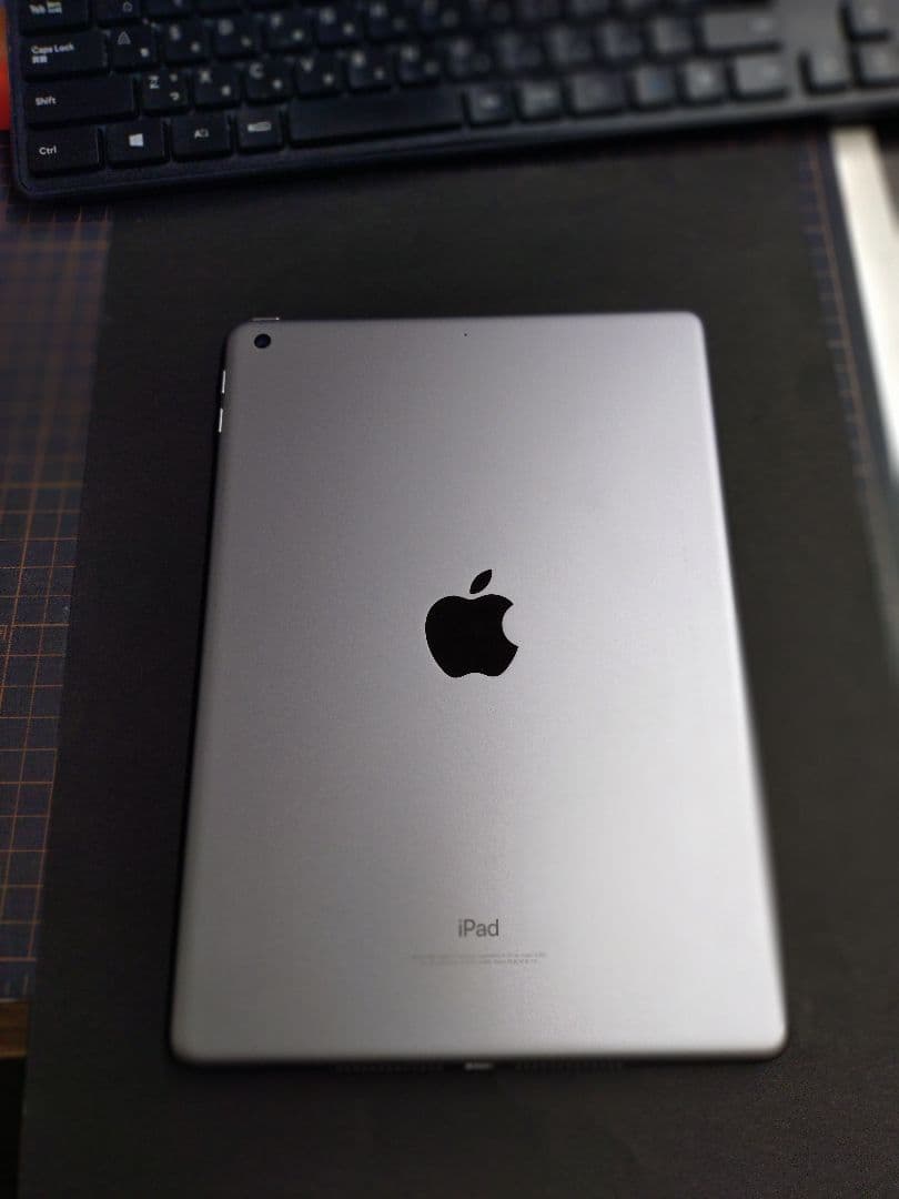 【美品】 iPad 第6世代（A1893）32GB　WiFiモデル
