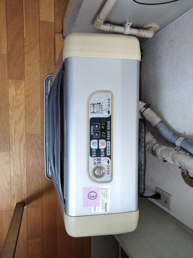 サンポットFF石油ストーブゼータス！品番「FFR‐562SX」2011年式中古品