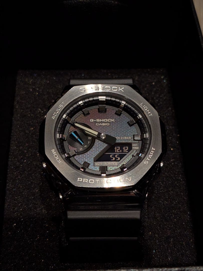 G-SHOCK　カシオーク　gm-2100rw-1ajf　レインボー