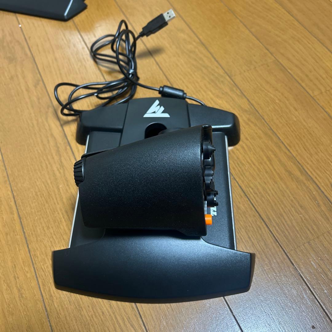 Thrustmasterスラストマスター フライトスティック T.16000M