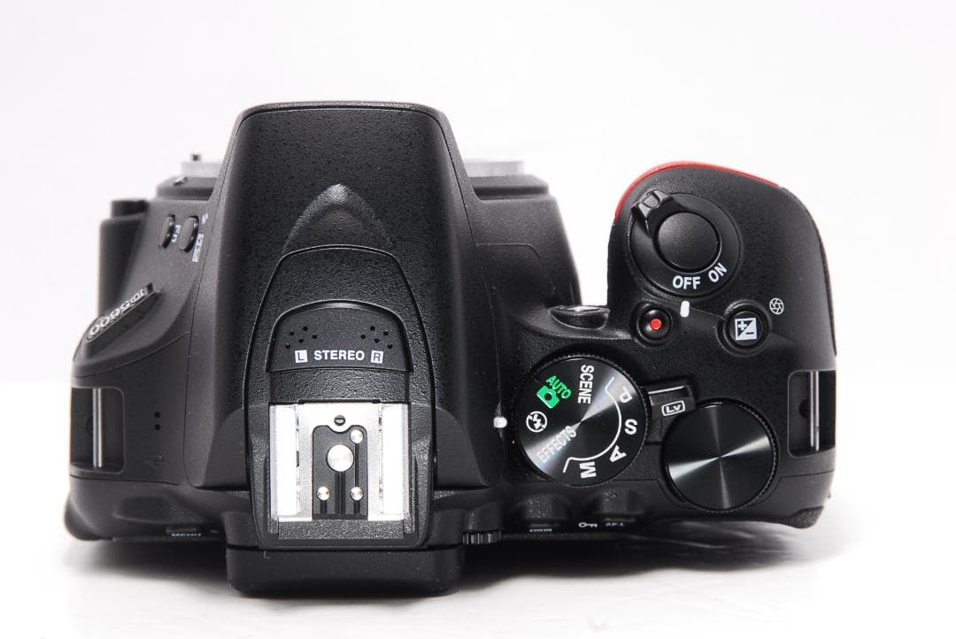 ✨Bluetooth搭載機 ショット数極少✨Nikon D5600 レンズセット