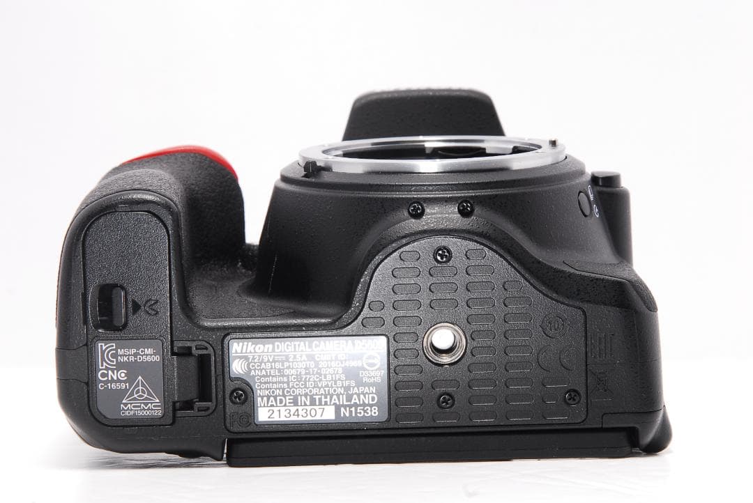 ✨Bluetooth搭載機 ショット数極少✨Nikon D5600 レンズセット