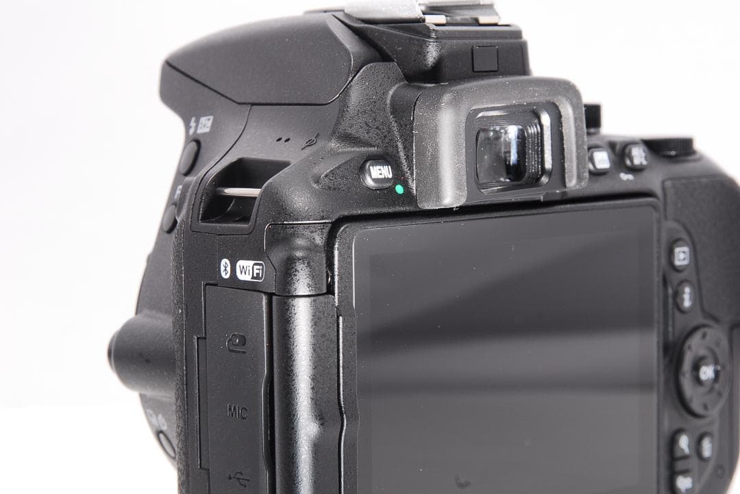 ✨Bluetooth搭載機 ショット数極少✨Nikon D5600 レンズセット