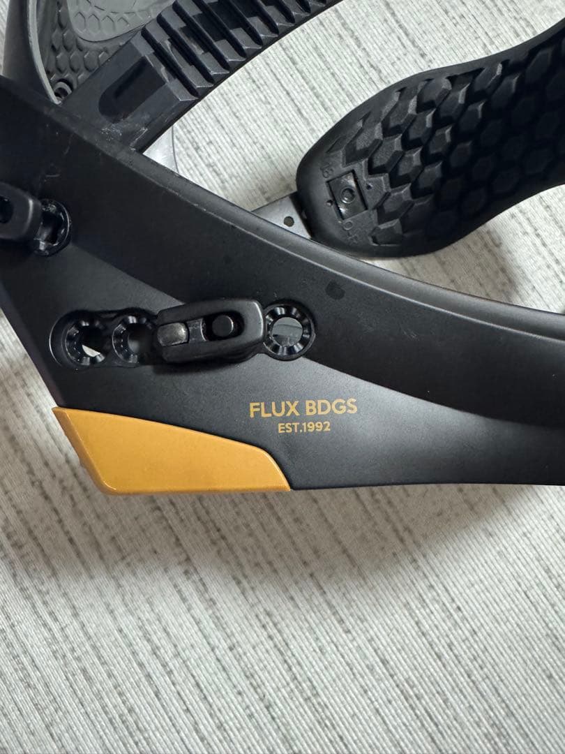 FLUX CV ビンディング ブラック　スノーボード ビンディング Mサイズ
