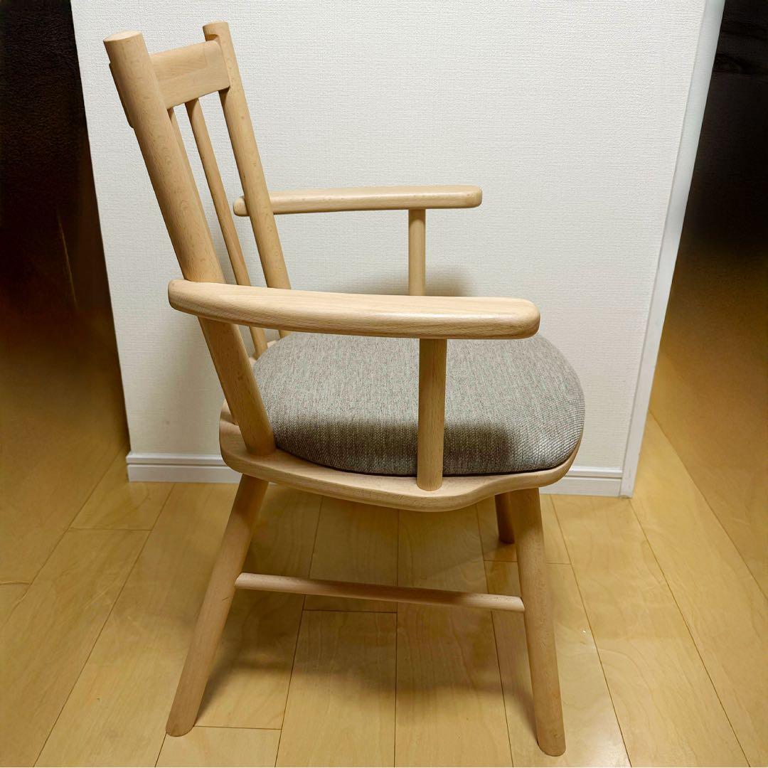 【美品】ニトリ無垢材 ダイニングチェア Nコレクション肘付き椅子 定価2.5万円