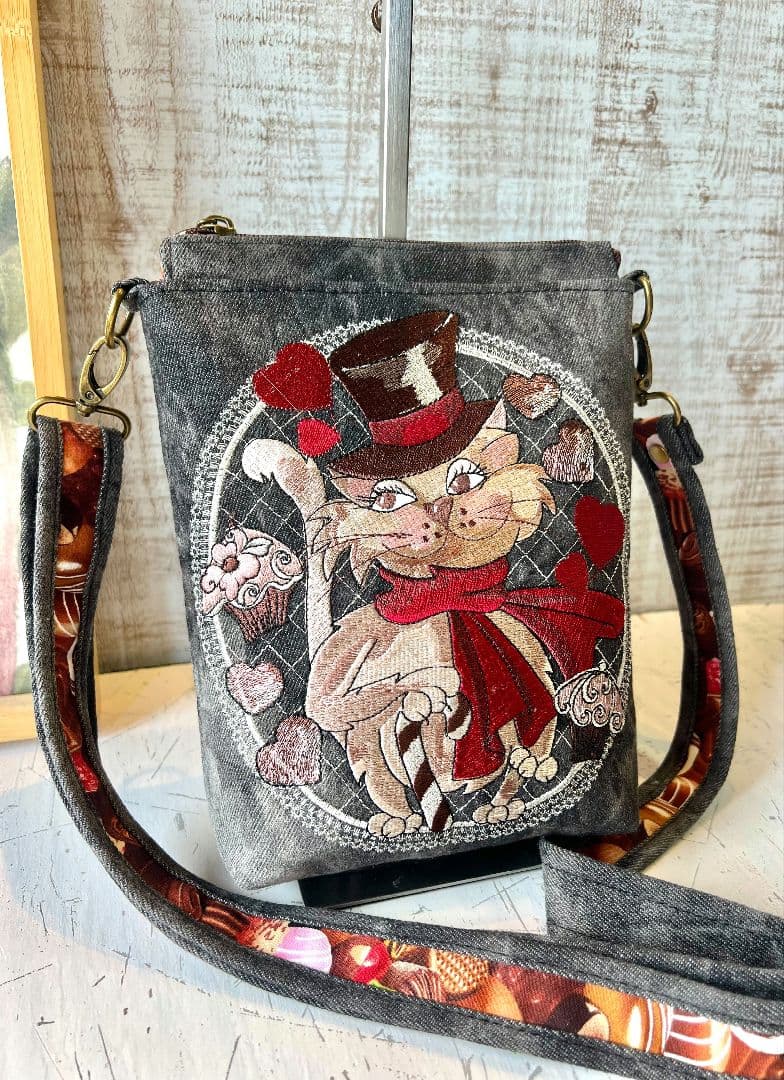 ロラライハリス♡ブラックWデニム♡刺繍のサコッシュ♡ポシェット♡