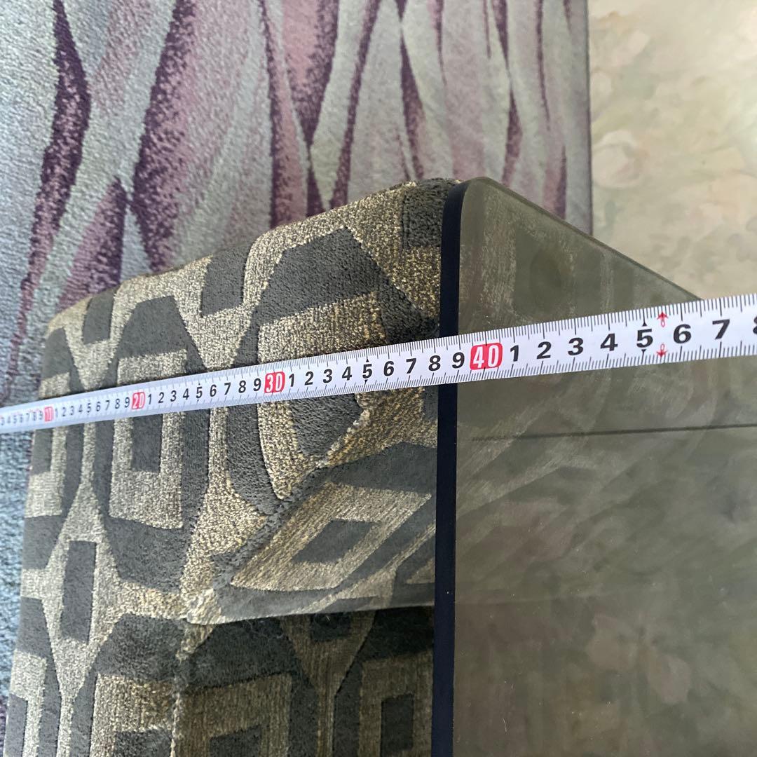 ガラス天板の幾何学模様コーヒーテーブル