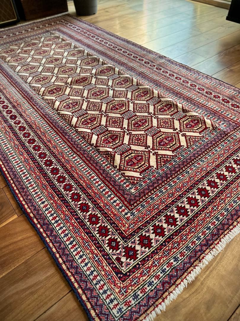 トライバルラグ　ヴィンテージラグ　ペルシャ絨毯　バルーチ族　プリミティブアート