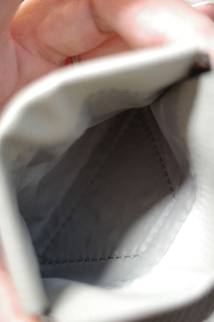 あんこ objects. ホワイト iPhoneケース ストラップ付き