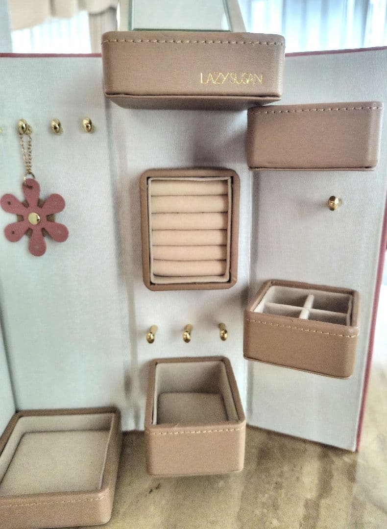 新品同様☆LAZY SUSAN レイジースーザン✨ジュエリーボックス♥フラワー