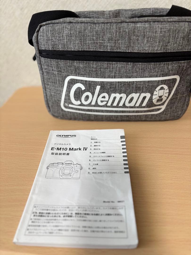 オリンパスOM-D mark Ⅳ Wズームレンズ付き