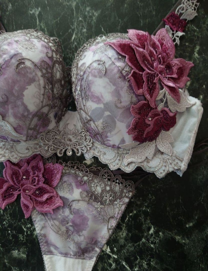 サルート☆店舗限定☆ 90G F75 & ソングM PU