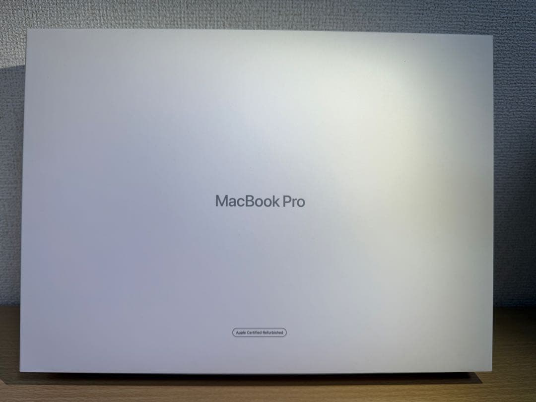 MacBookPro M2 8GB 13インチ　充電回数19回　美品