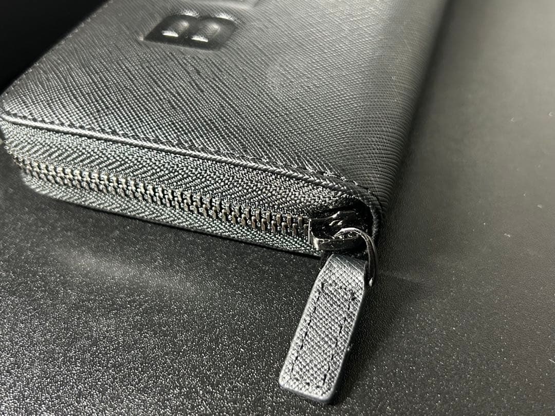 MIA　⭐️値下げ中⭐️ BLVCK PARIS メンズ 長財布