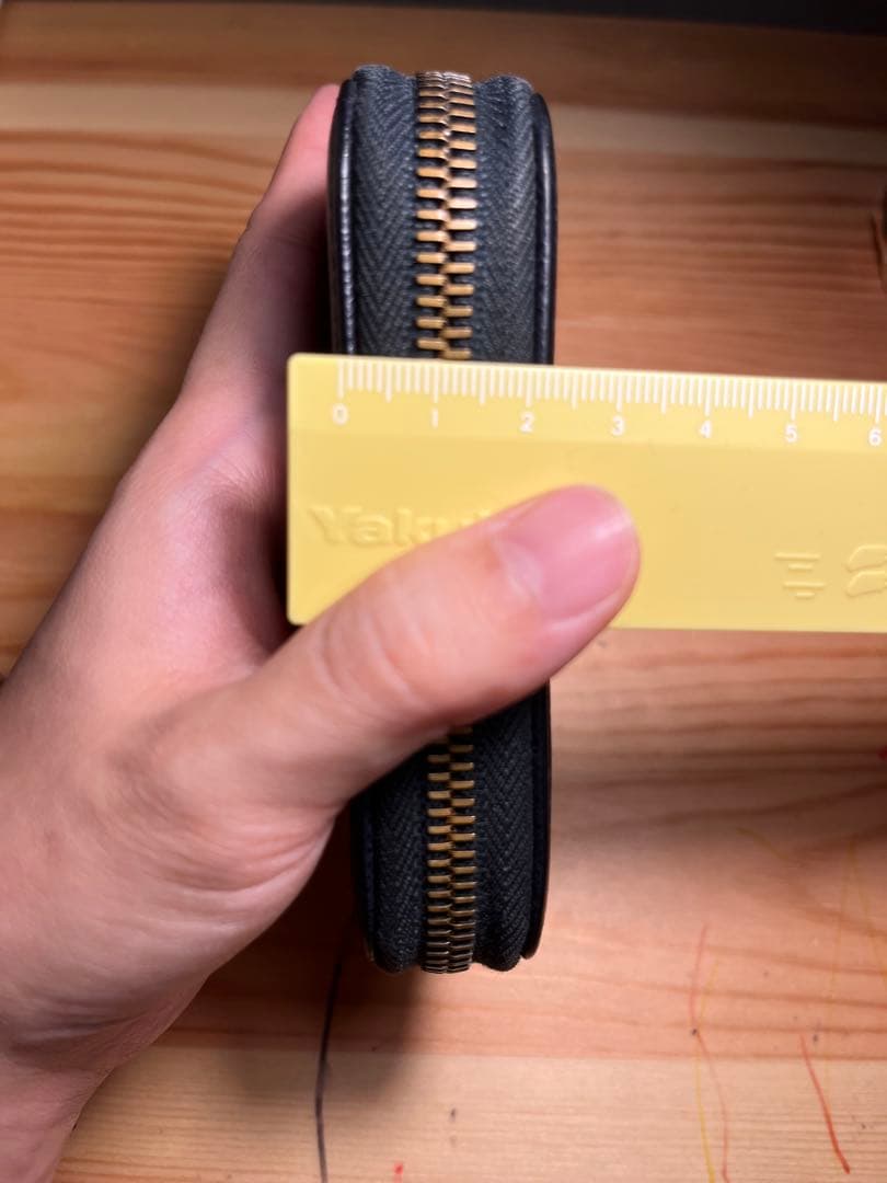 最終値下げ PRADA ネイビー レザー ケース