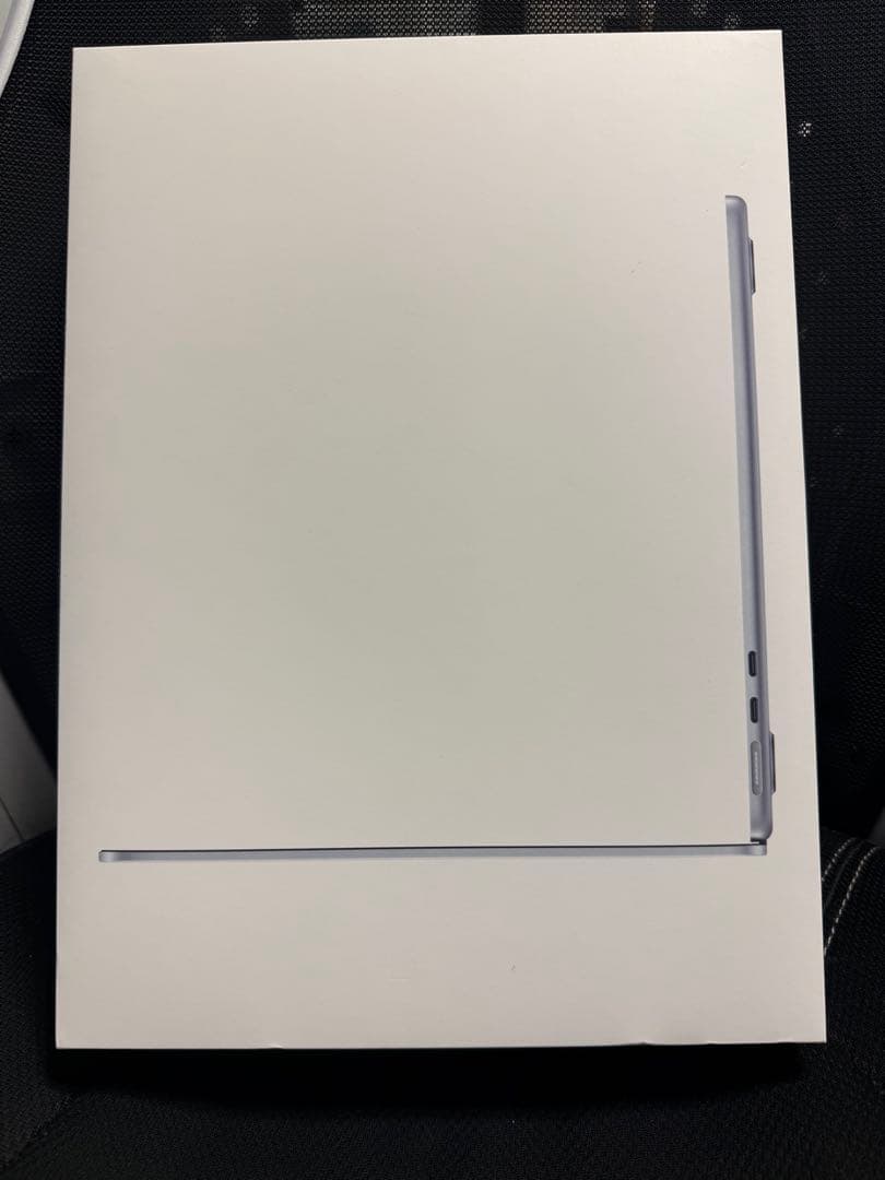 【ほぼ未使用】MacBook Air 2025 M4 13インチ ライトブルー