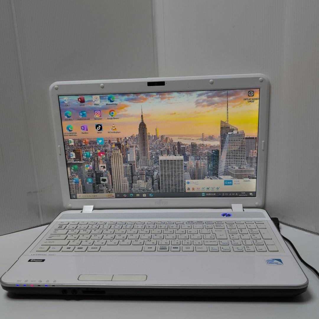 ノートパソコンSSDカメラ付き