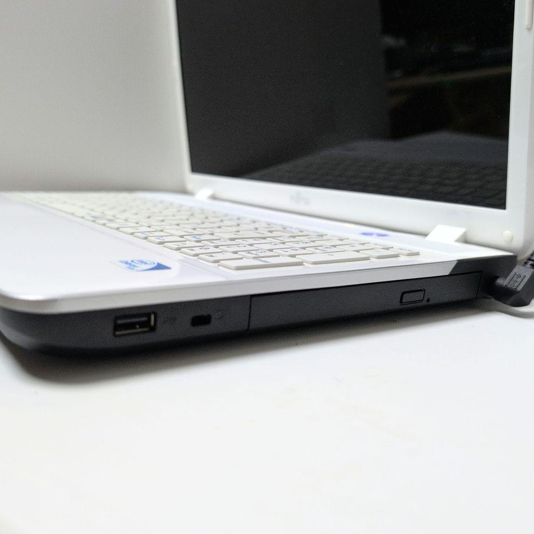 ノートパソコンSSDカメラ付き