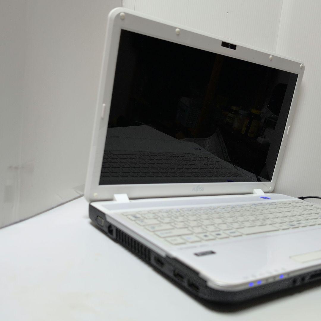 ノートパソコンSSDカメラ付き