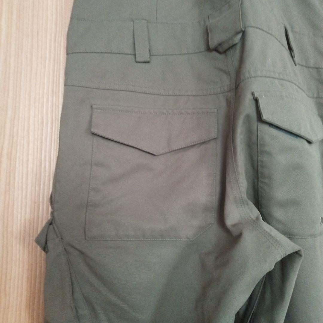 BURTONオリーブグリーン ビブパンツ 男性用