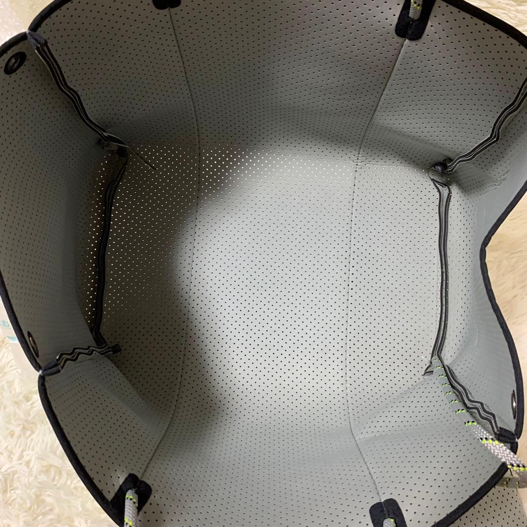 ステイトオブエスケープ　フライングソロ　マザーズバック　パンチング　グレー