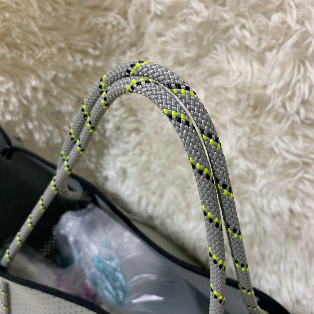 ステイトオブエスケープ　フライングソロ　マザーズバック　パンチング　グレー