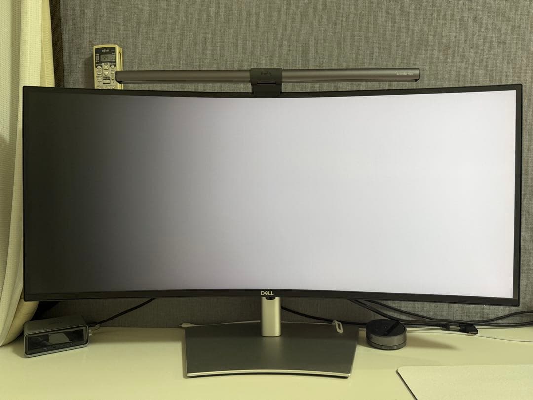 DELL カーブ型ディスプレイ 本体