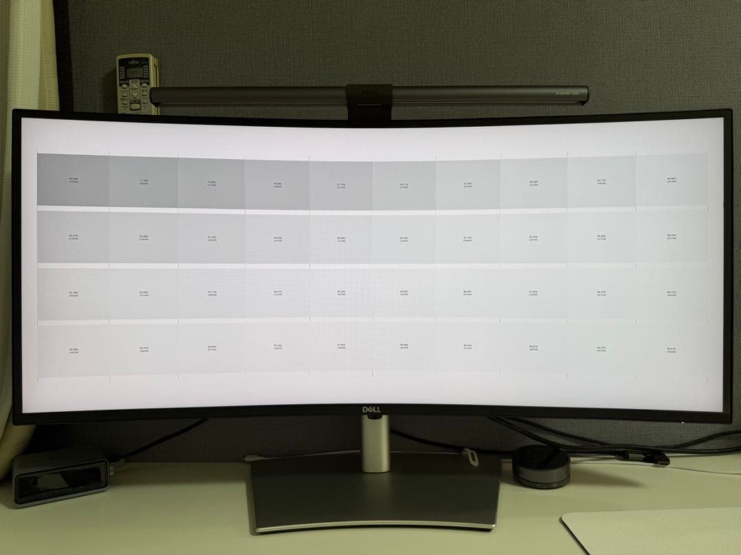 DELL カーブ型ディスプレイ 本体