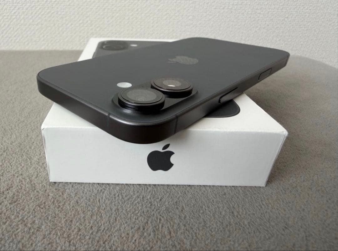 Apple iPhone 17 256GB ブラック 本体 極美品