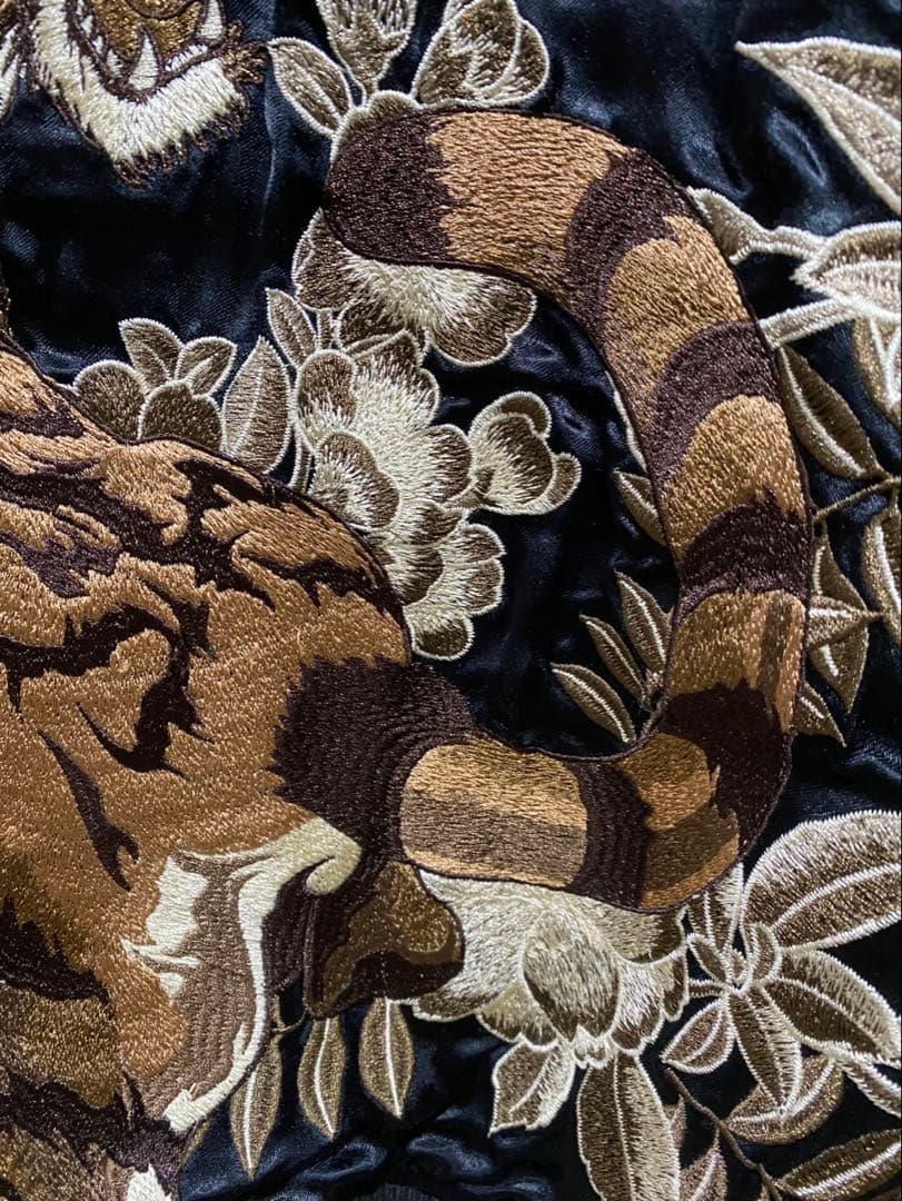 虎と龍刺繍スカジャン　リバーシブル