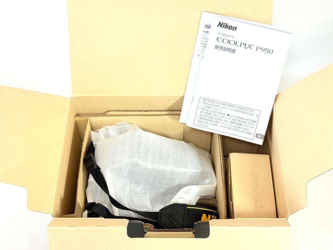 【ほぼ新品】 ニコン Nikon COOLPIX P950