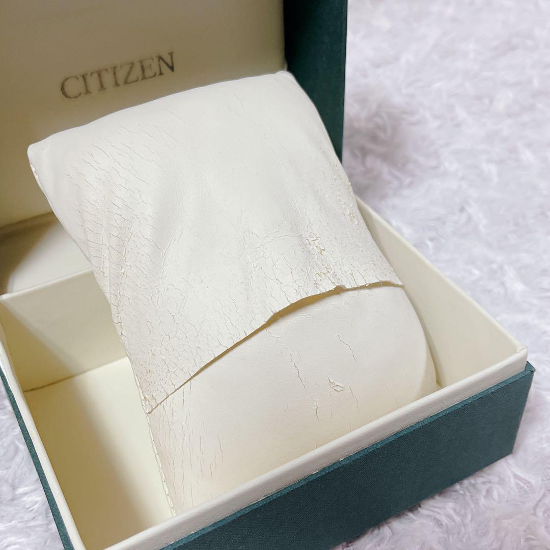 CITIZEN シチズン ATTESA アテッサ 電波 トノー型 文字盤ネイビー