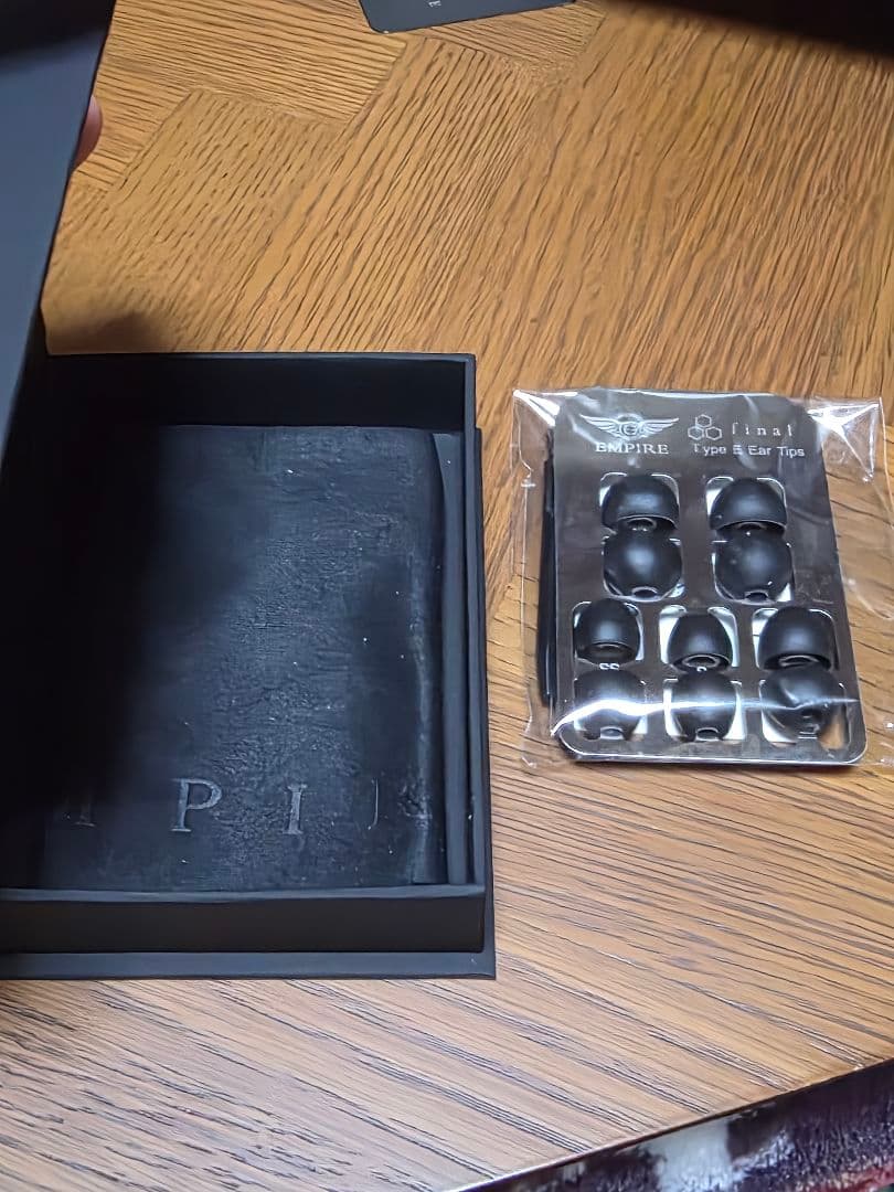 【かねこ】【美品】Empire Ears Raven コーティング済