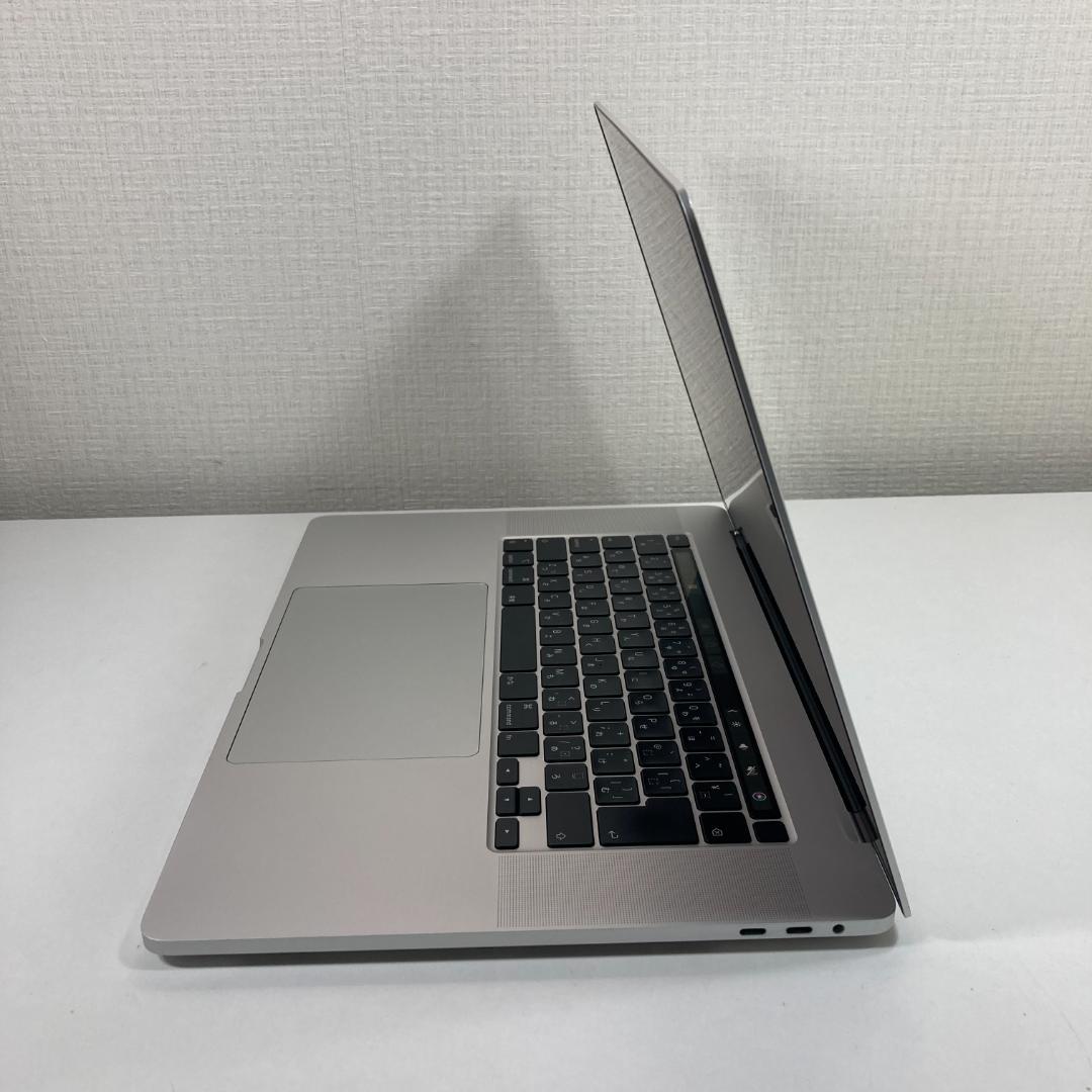 Apple MacBook Pro Core i7 ノートパソコン （A12）