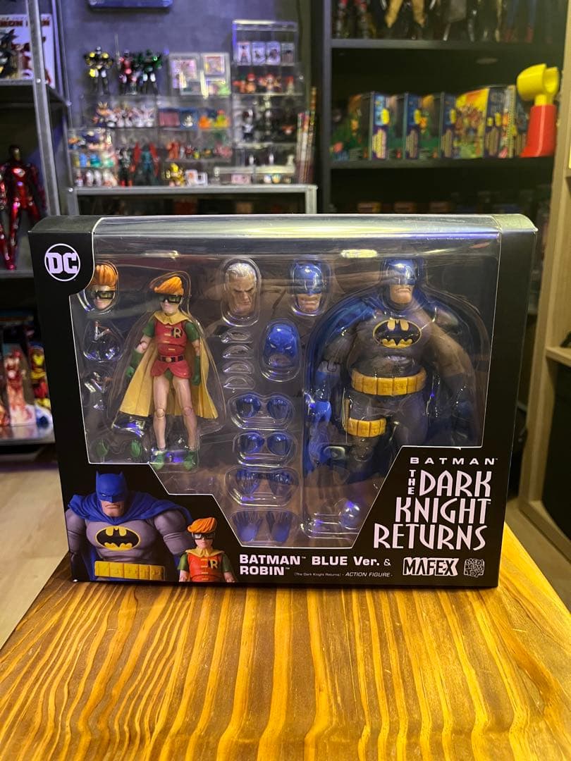 マフェックス MAFEX BATMAN BLUE Ver. ＆ Robin