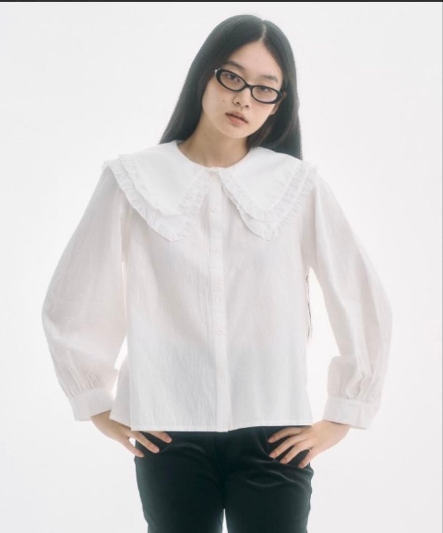 FEKETE フリルビッグカラーシャツブラウス