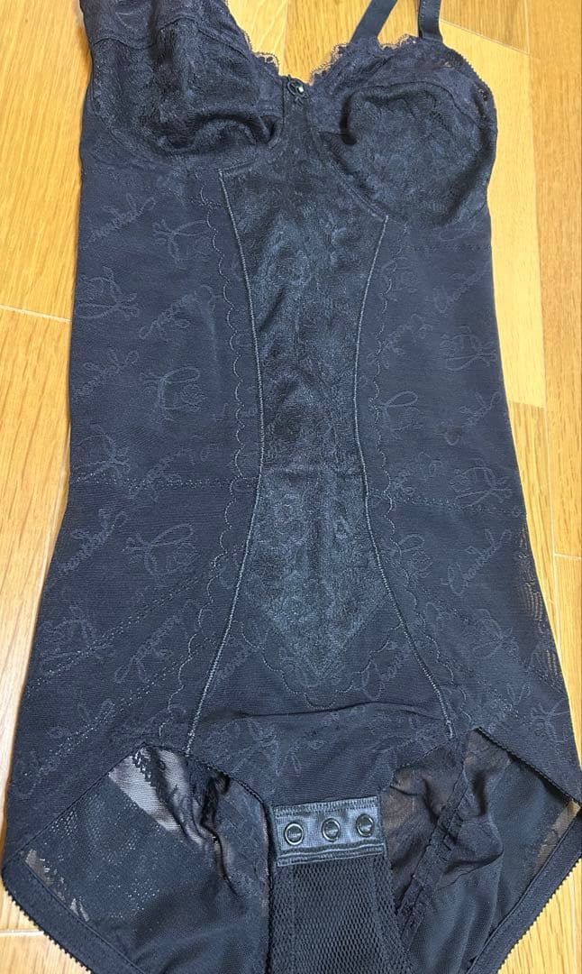 むーむーむーみんさん専用⭐️シボディスーツE85・ブラE85 セット