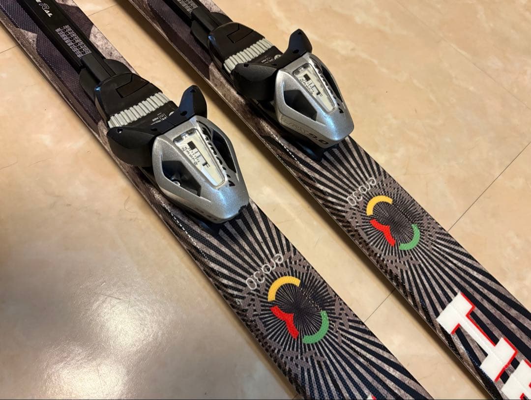 めぐみさん専用 HEAD カービングスキー板　オールラウンド　初中級者向き