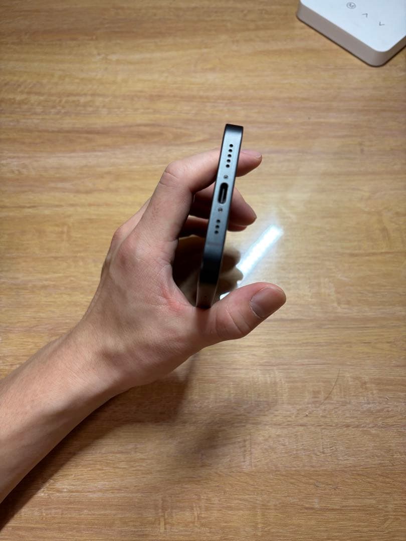 iPhone16e 128GB ブラック バッテリー100%