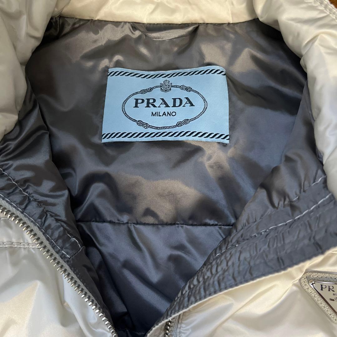 お正月セール✨　プラダ　ダウンベスト　38