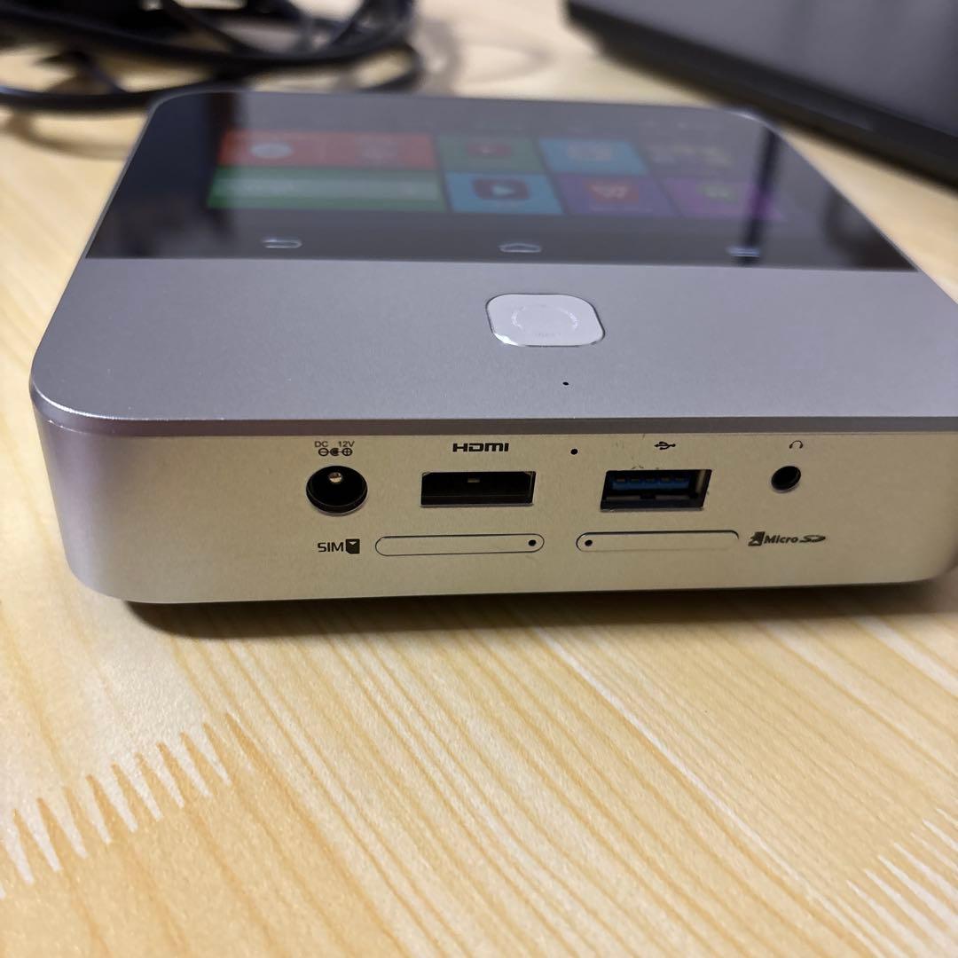 SoftBank モバイルシアター（ZTE製）