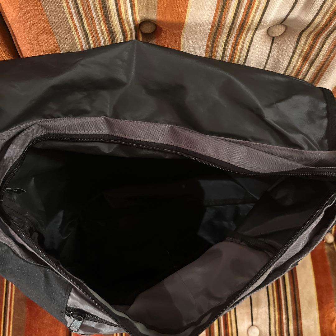 Apple メッセンジャーバッグ messenger bag y2k黒/グレー