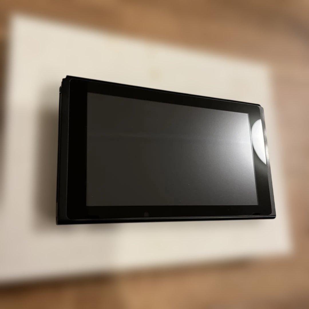 Nintendo Switch 本体 青と赤のジョイコン